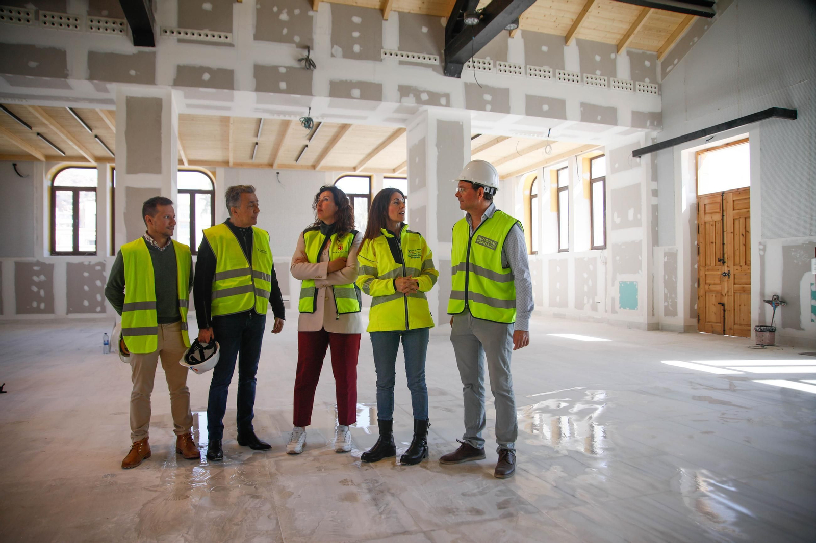 Las imágenes de la visita a la obras del Puerto de Almería