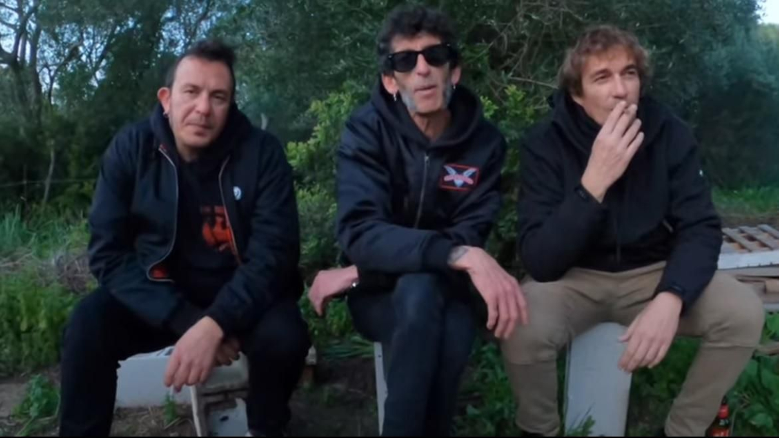 José María González 'Kichi', en una entrevista con su grupo punk 'Inestables'