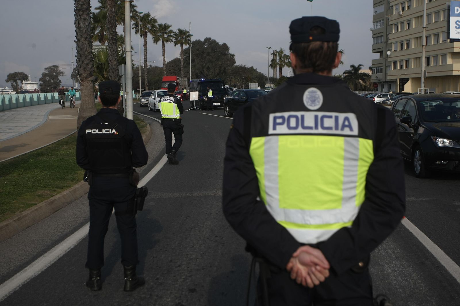 Un control de la Policía Nacional en La Línea.