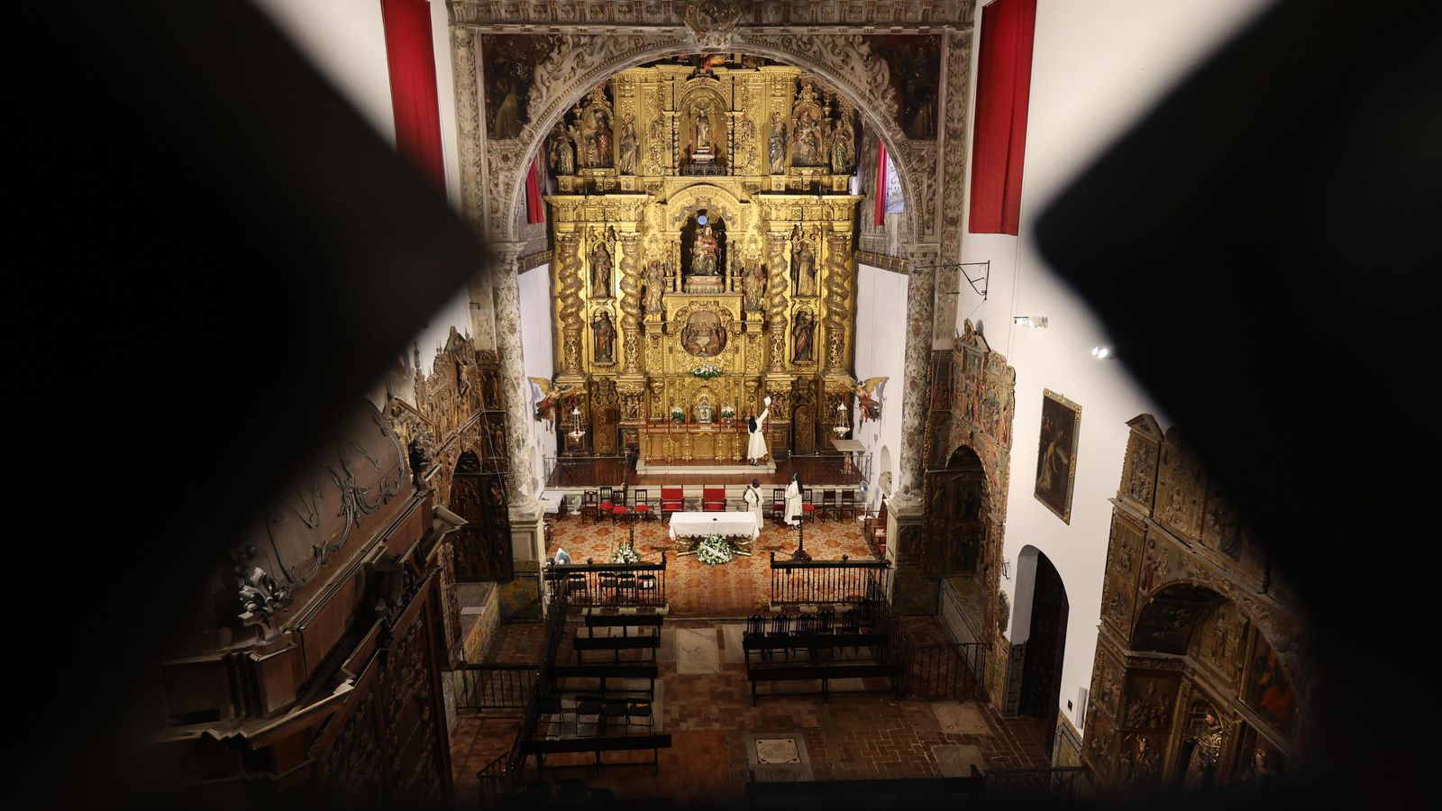 Vista de la iglesia desde el coro alto.