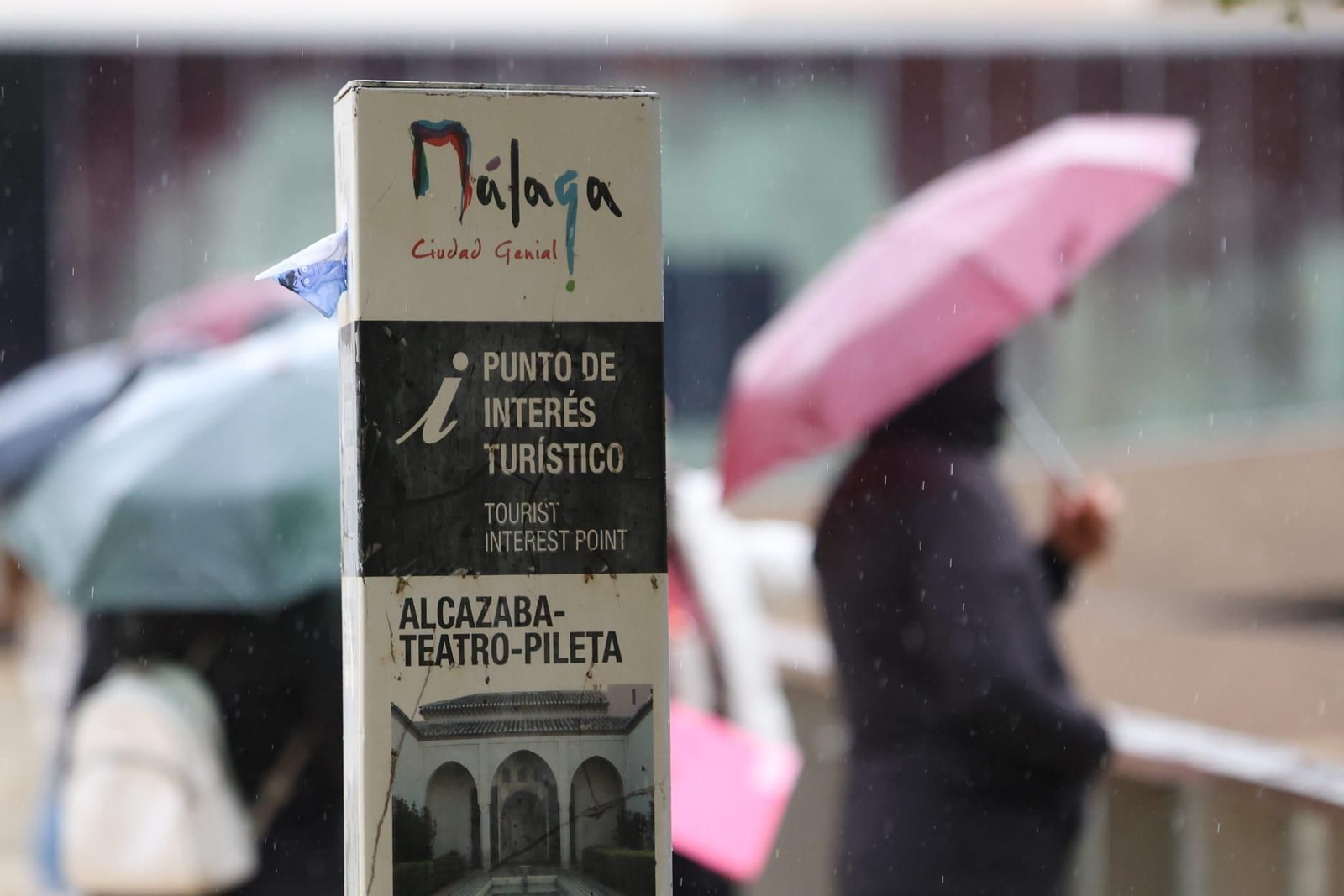 Lluvias y tormentas en Málaga en la jornada de aviso naranja, en imágenes