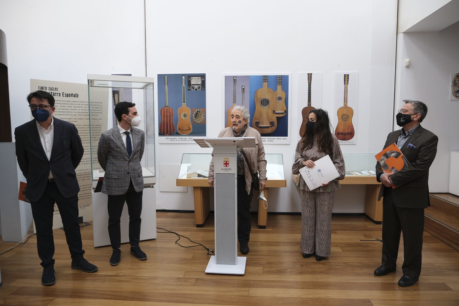 Acto de presentación de la nueva 'Revista D' del colectivo Desencuadre en el Museo de la Guitarra.