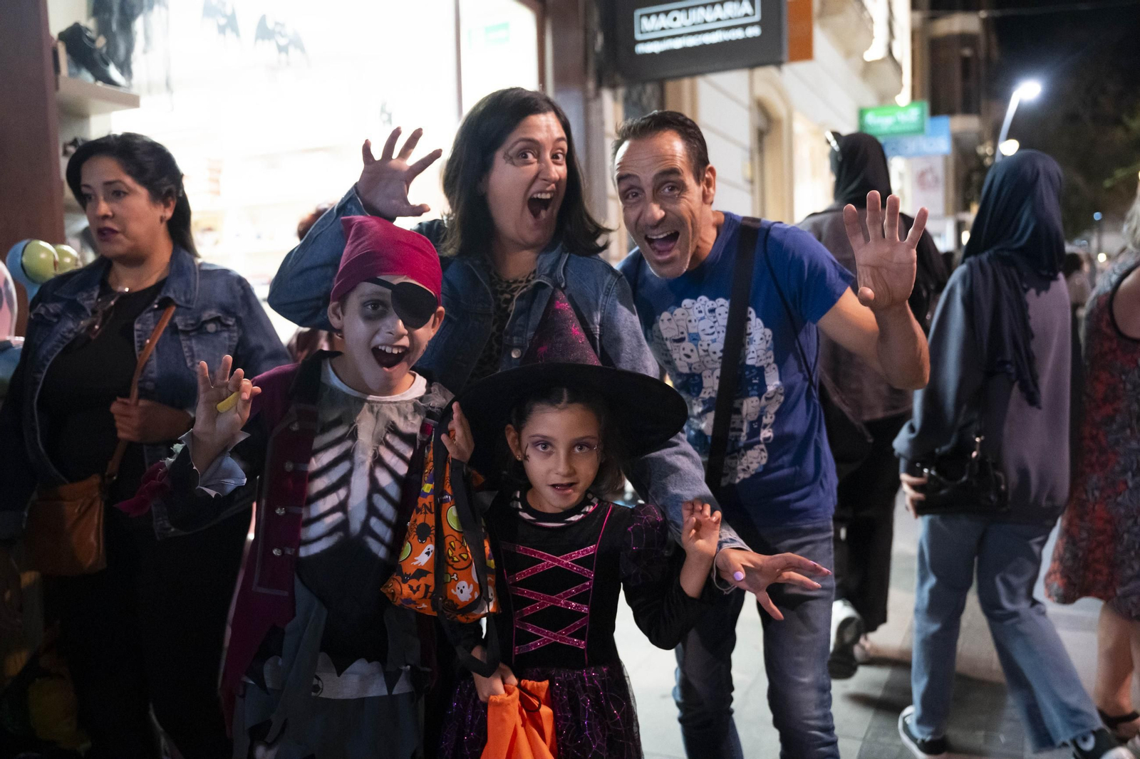 Las mejores imágenes de la noche en negro de Almería