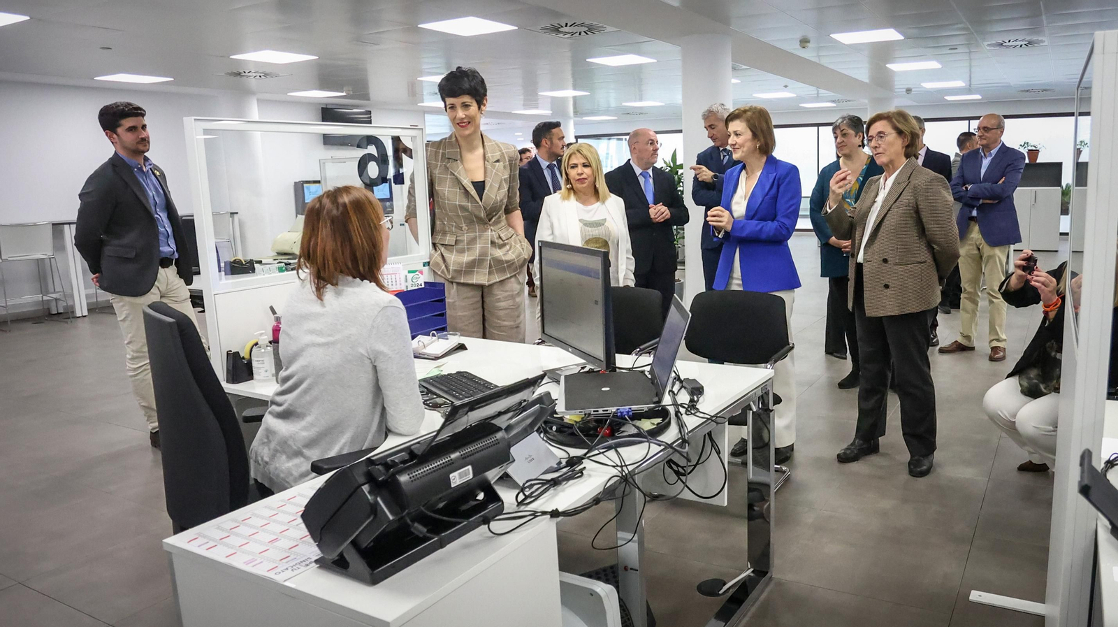 Inauguración de las nuevas instalaciones de la Seguridad Social en Jerez Inauguración de las nuevas instalaciones de la Seguridad Social en Jerez