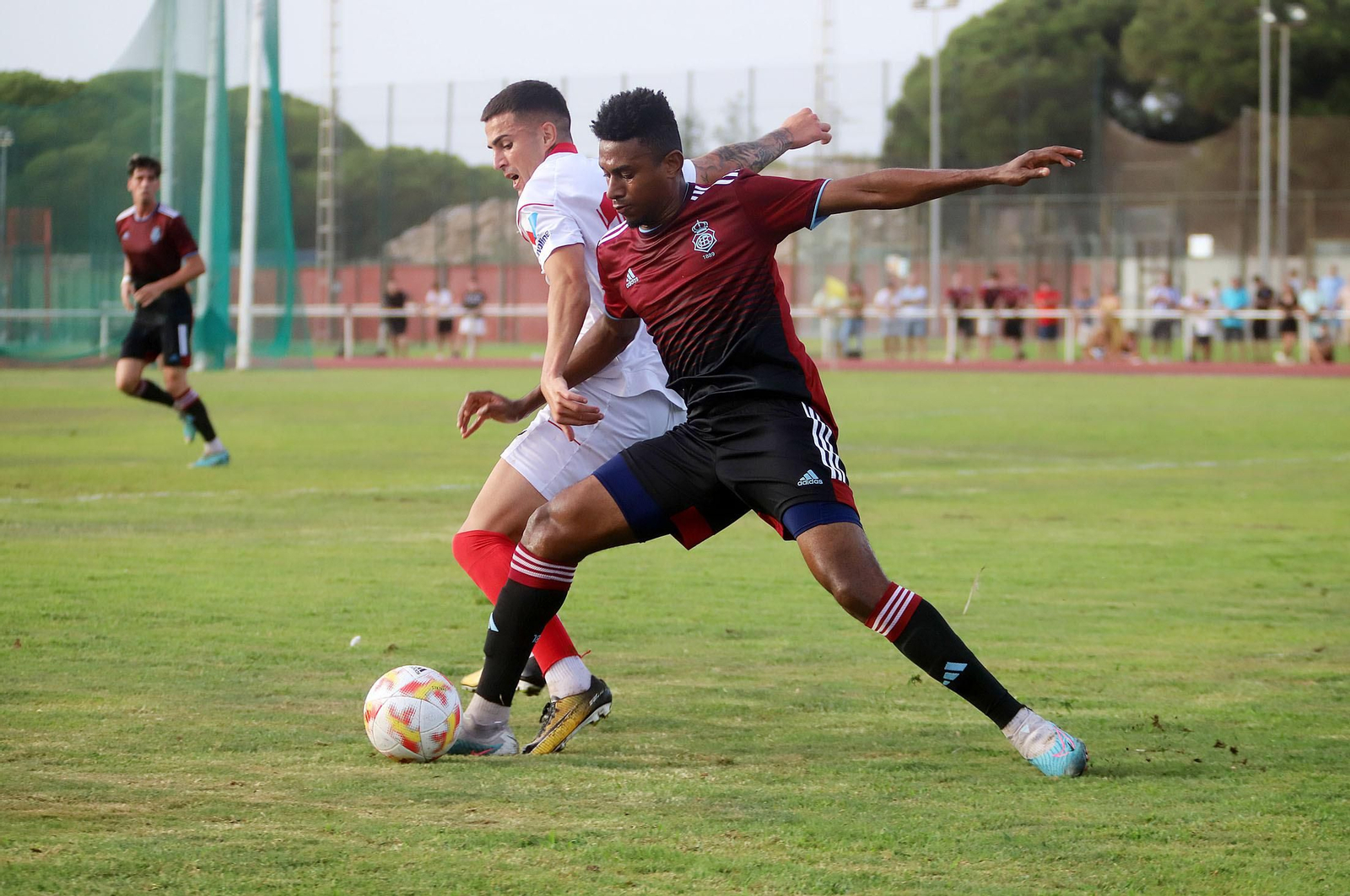 Imágenes del Recreativo de Huelva-Sevilla At en el Memorial Manuel González Rodríguez de Punta Umbría