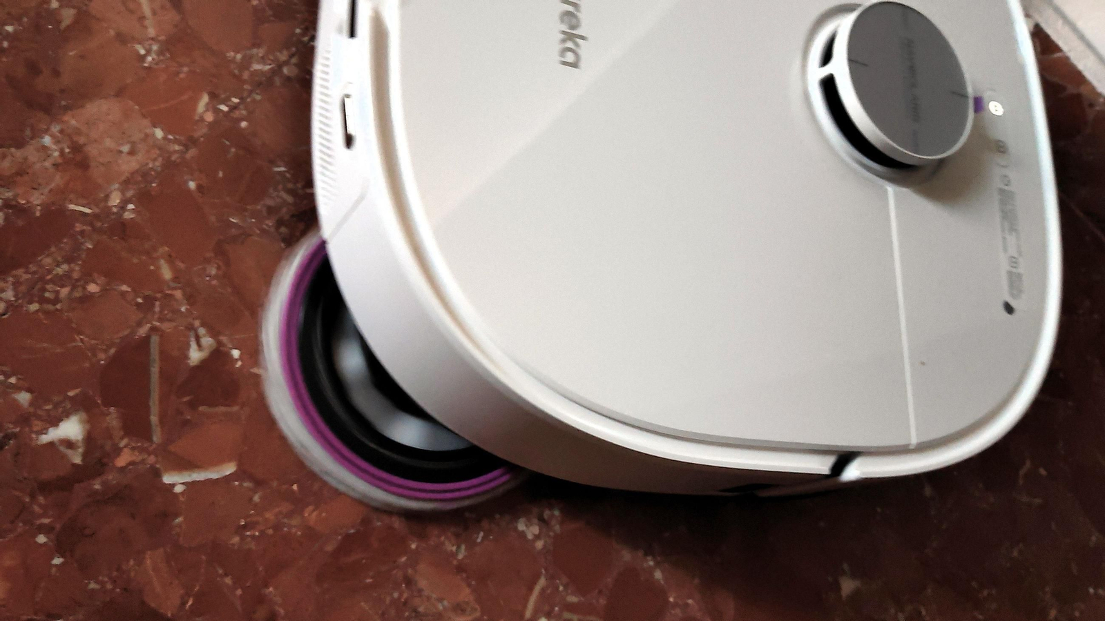 Robot aspirador Eureka J15 Max Ultra