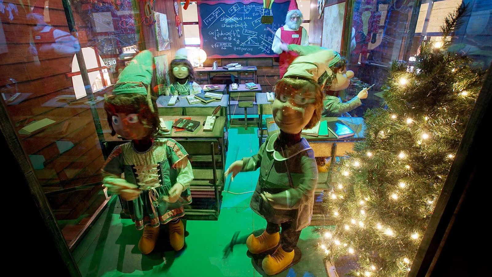 Duendes de La Casita de los Reyes Magos de Sevilla On Ice.