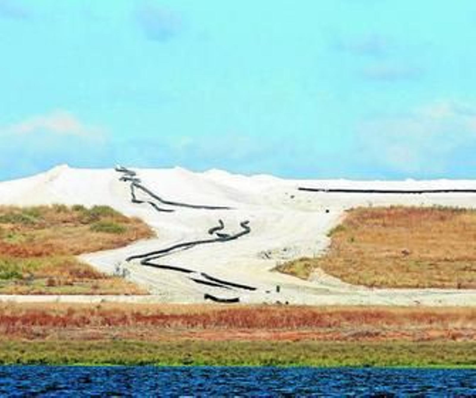 Vista general de las balsas de fosfoyeso.