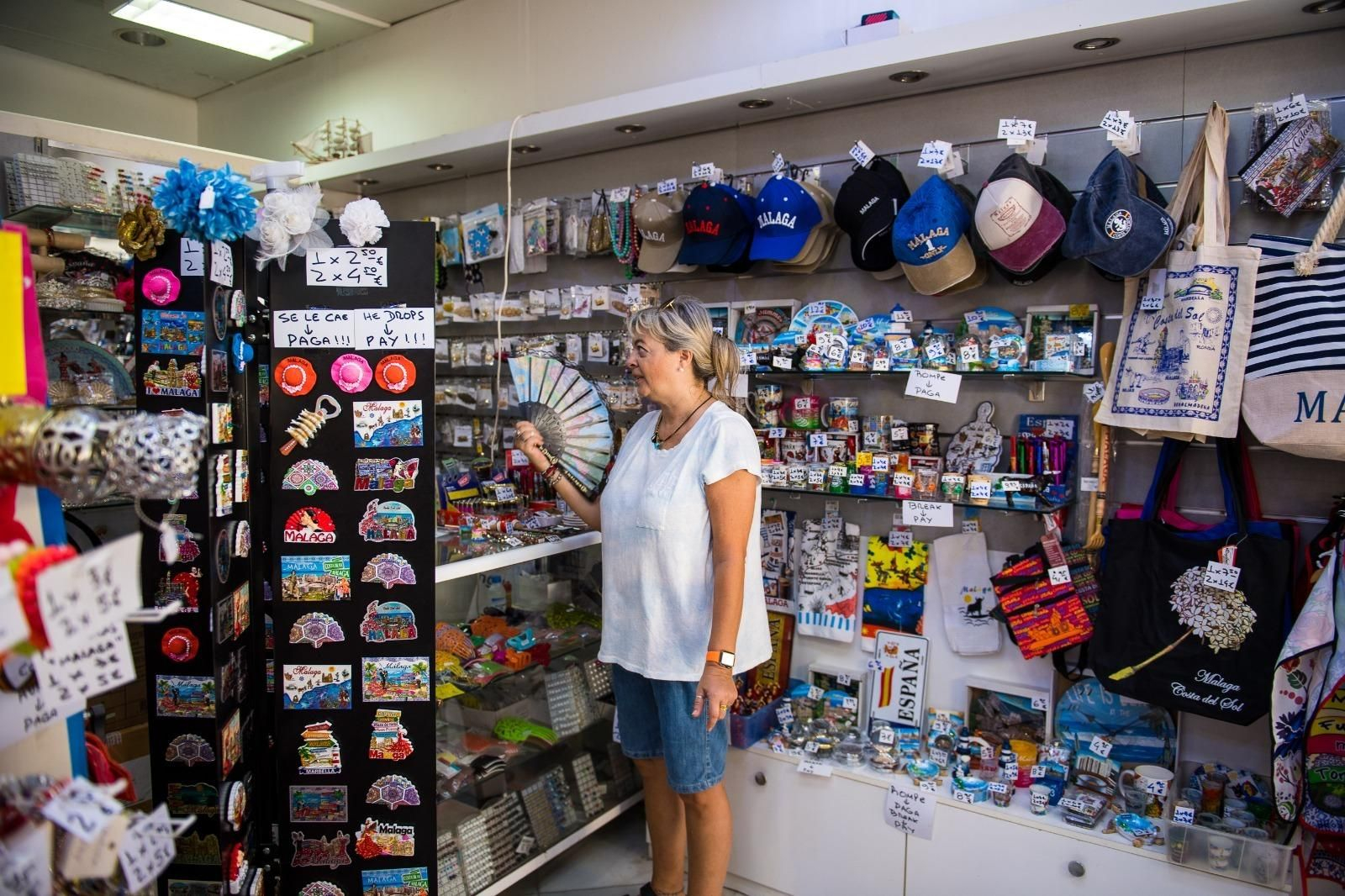 Imágenes de la puesta en marcha del Plan de Ahorro Energético en Málaga