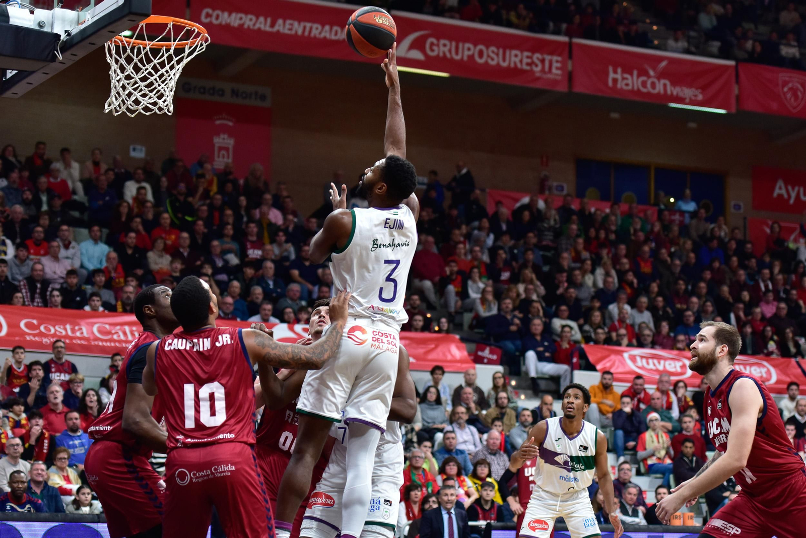 Melvin Ejim, sus cuatro años y seis títulos en Málaga