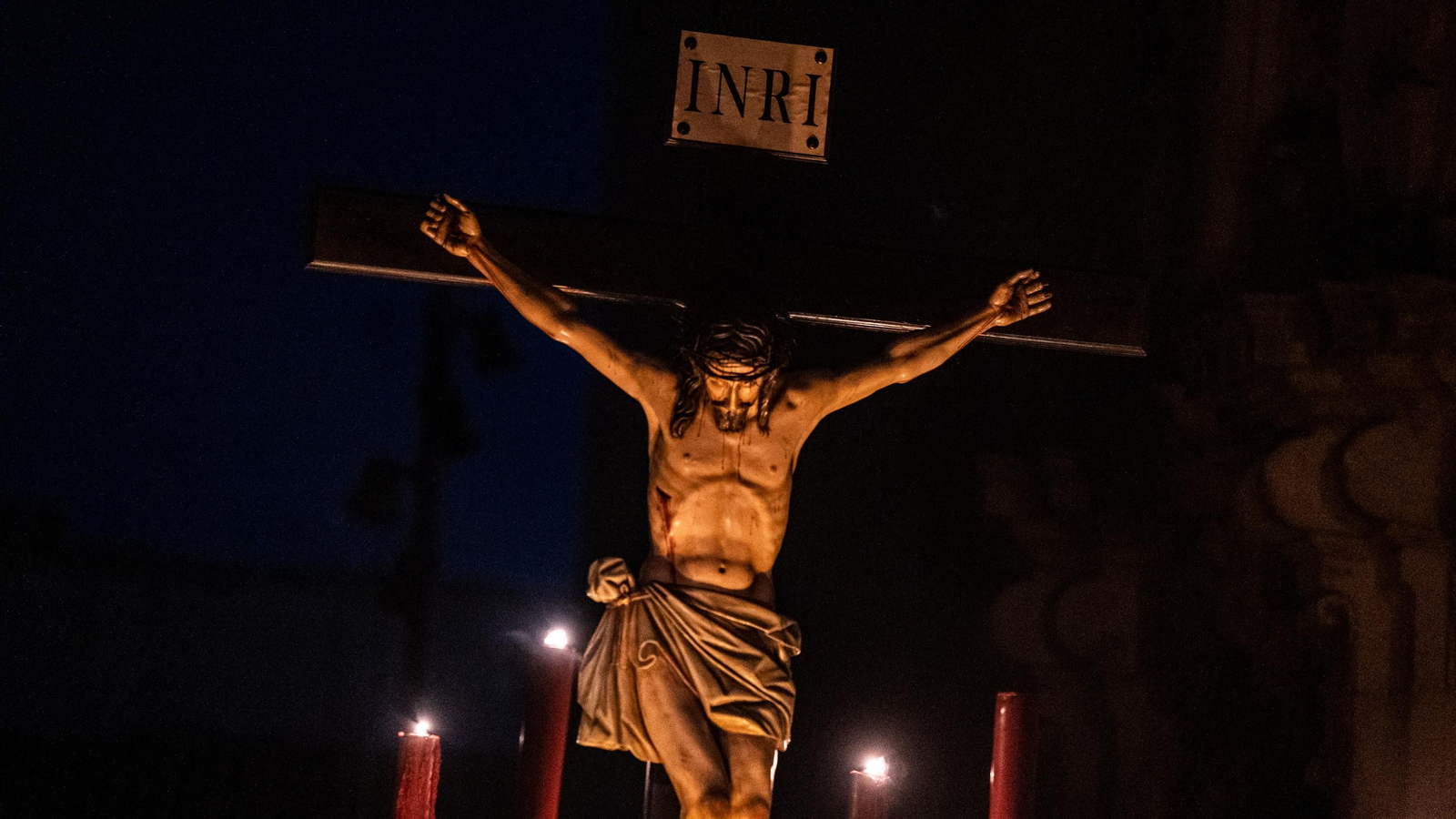 La procesión del Silencio en Lucena, en fotografías