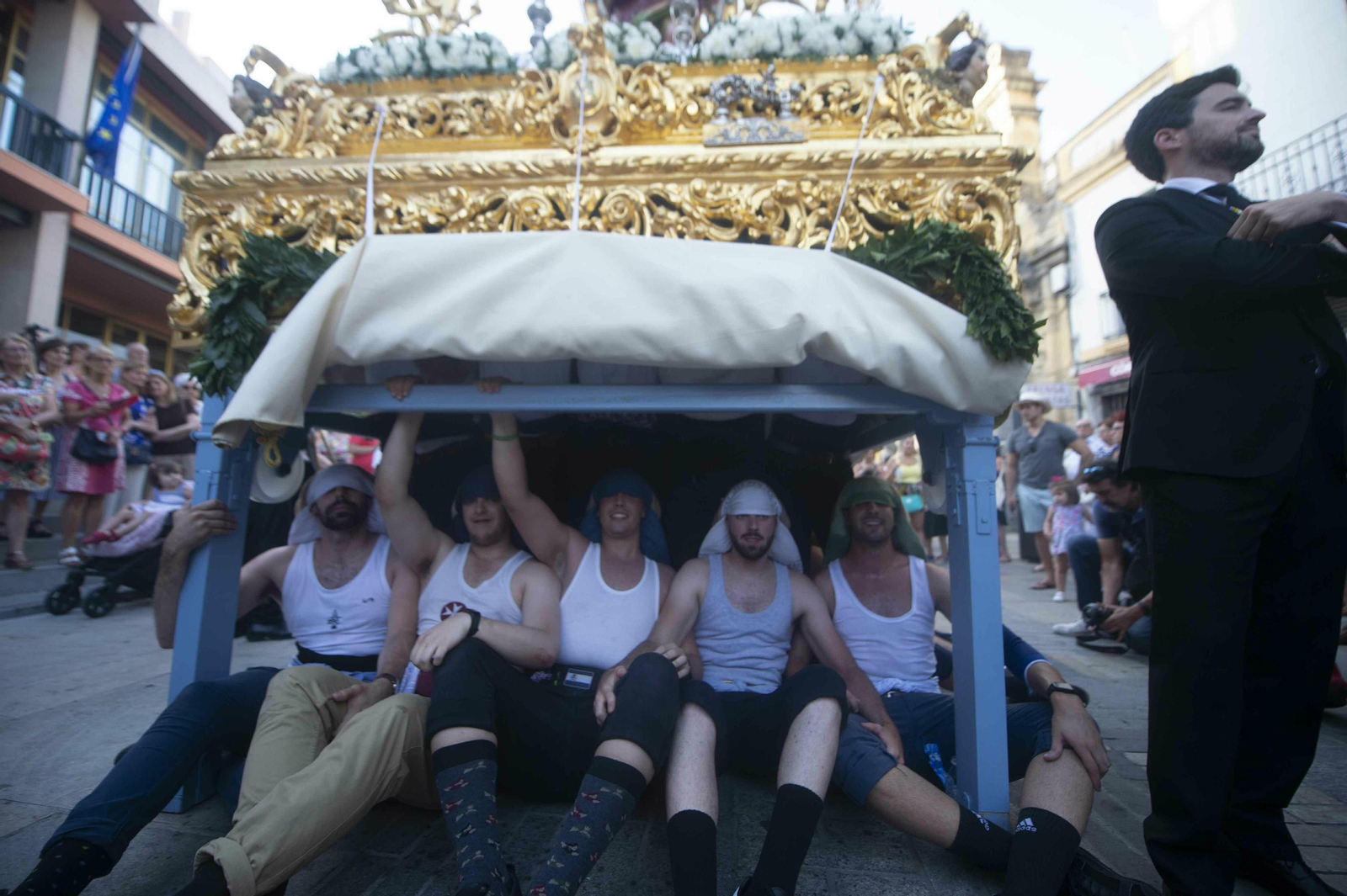 Las fotos del Jubileo de las Cofradías con motivo de la bendición del Sagrado Corazón de Jesús de las Ermitas