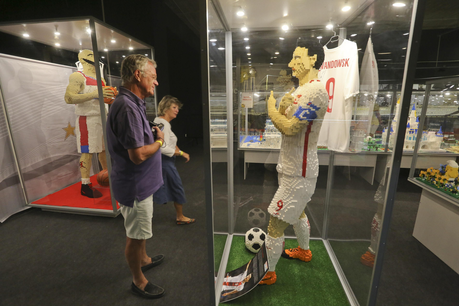 Las fotos de la exposición de Lego en el Muelle Uno de Málaga