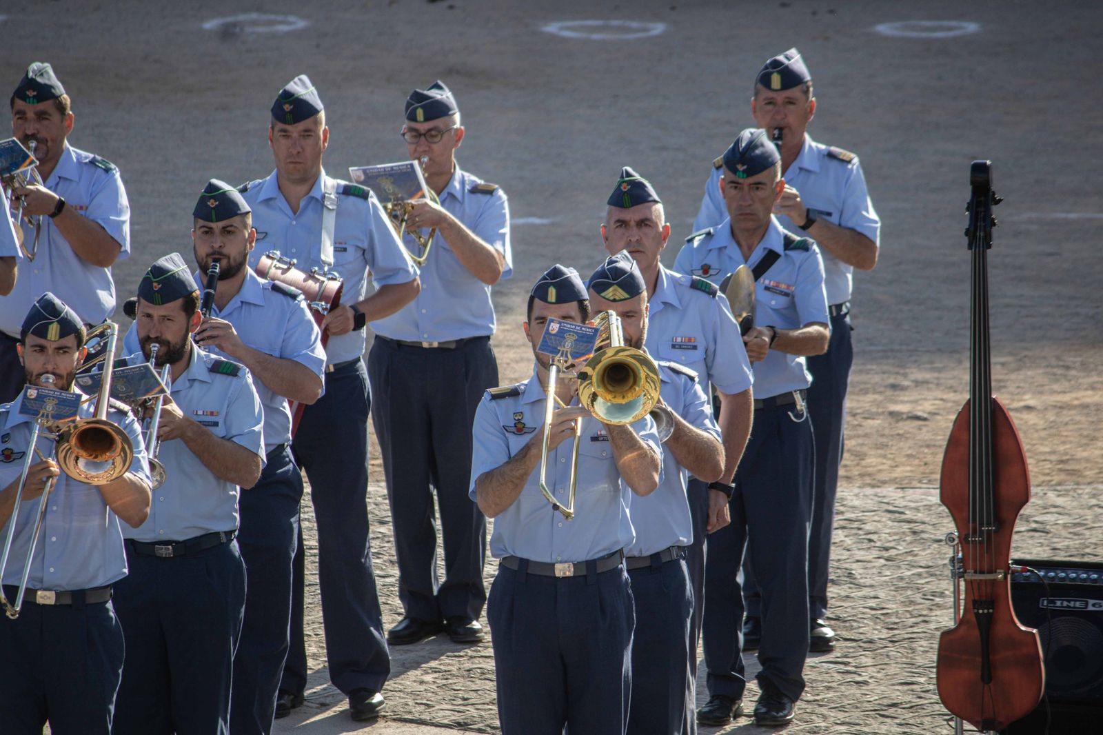 Las bandas de música se lucen antes del Día de las Fuerzas Armadas en Granada