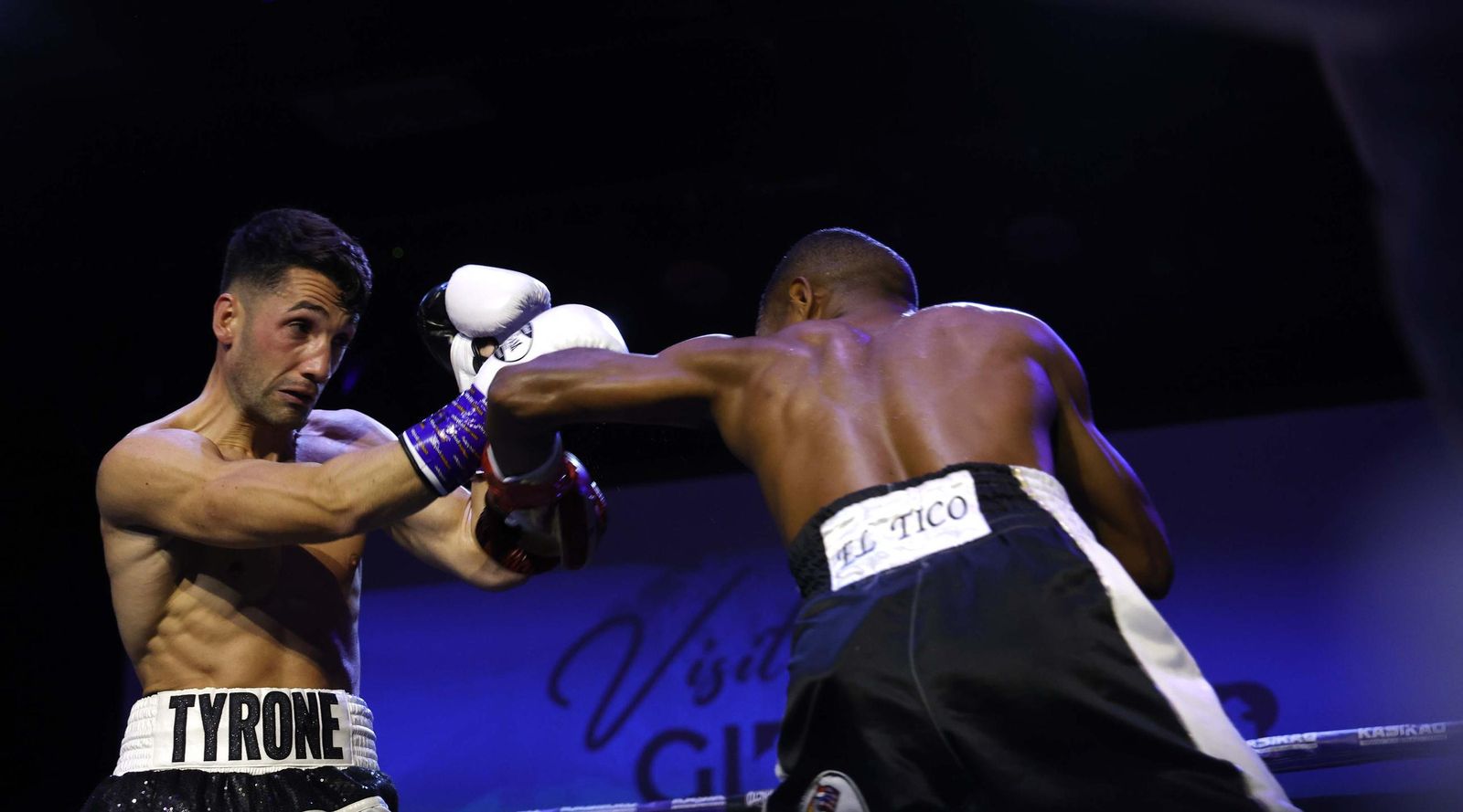 Las fotos de la VIII Fight Night de boxeo del Don Príncipe en San Roque