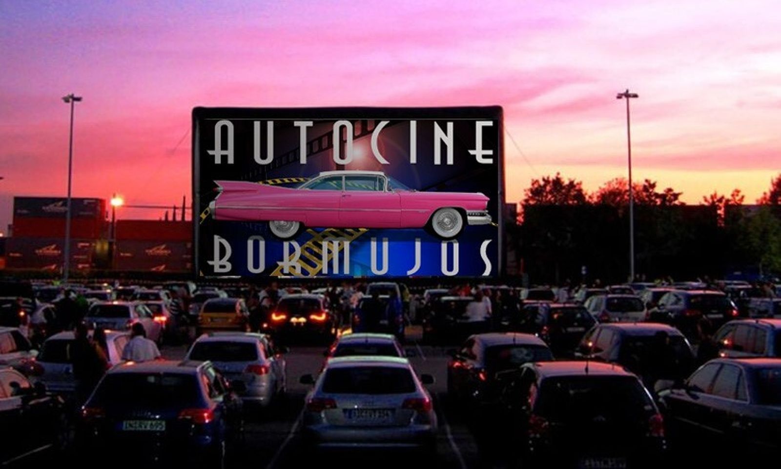 El autocine de Bormujos, uno de los pocos existentes en la provincia de Sevilla.