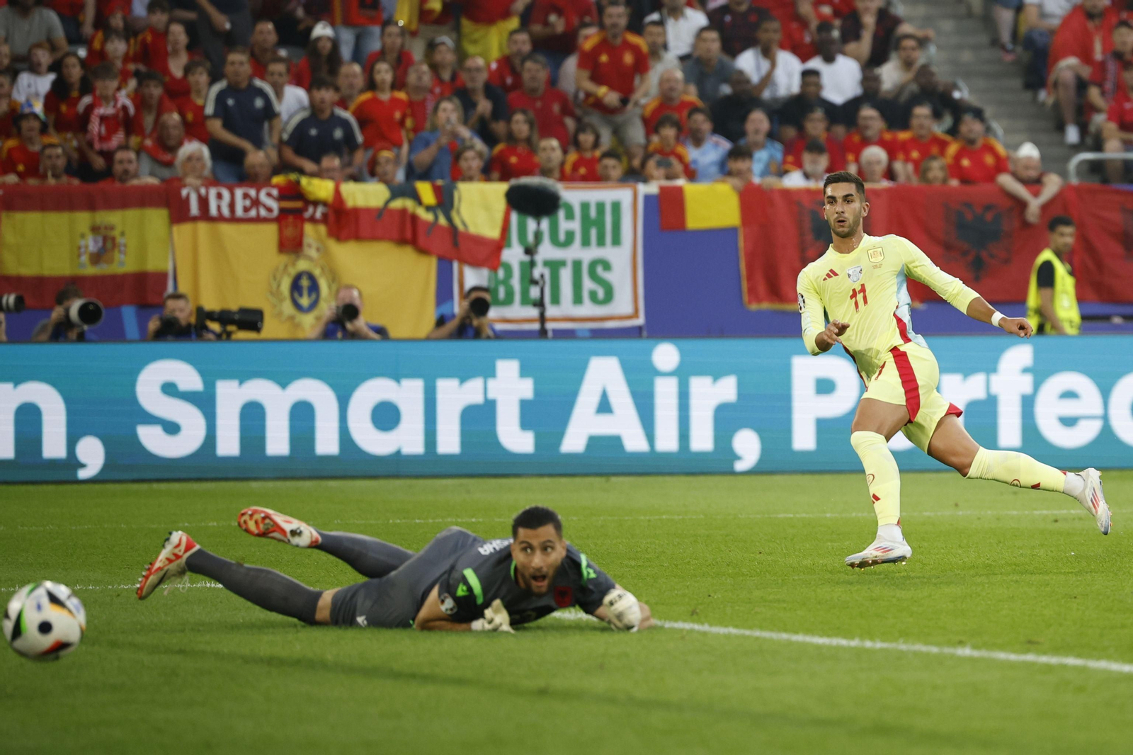 Las fotos del Albania - España