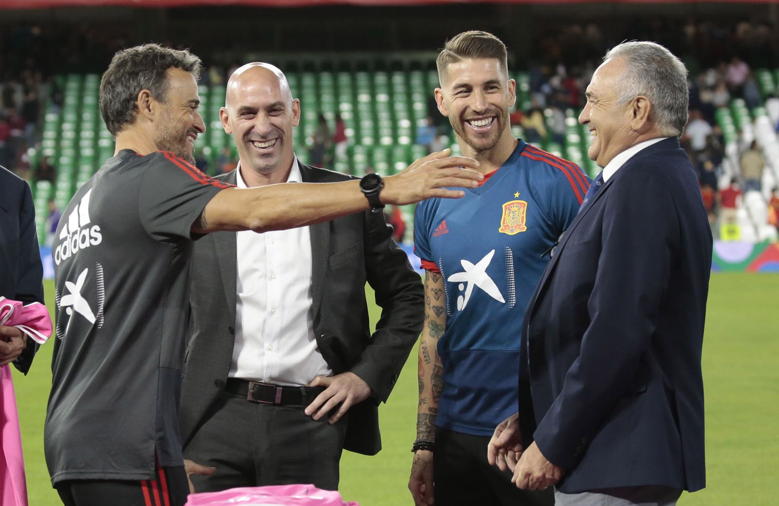 Las imágenes del entrenamiento de España en el Benito Villamarín