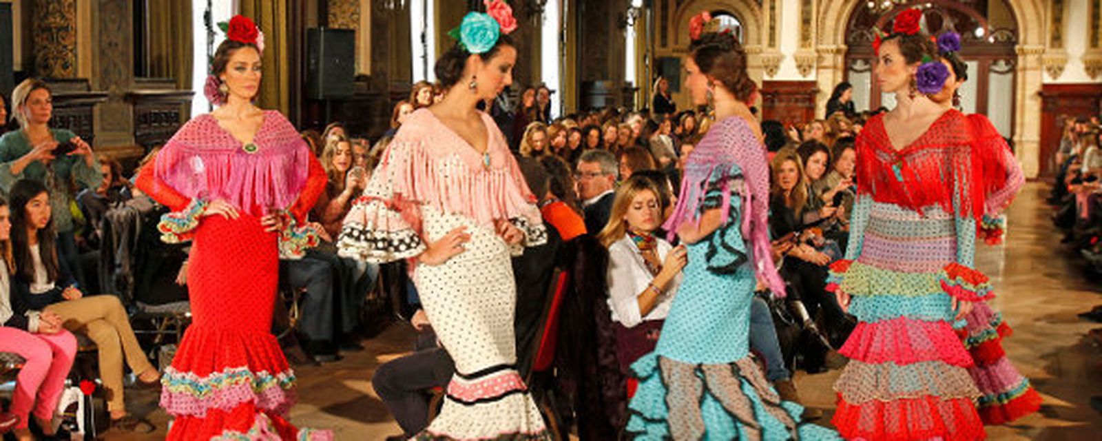 La modelo Elizabeth Reyes en el desfile de Ángeles Verano. Manuel Gómez