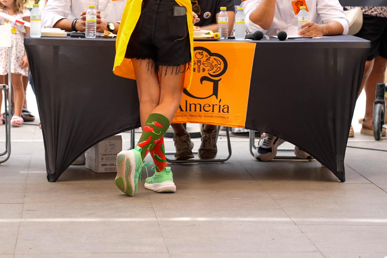 La Cofradía del Tomate y la semifinal del concurso gastronómico de la Feria de Almería, en imágenes