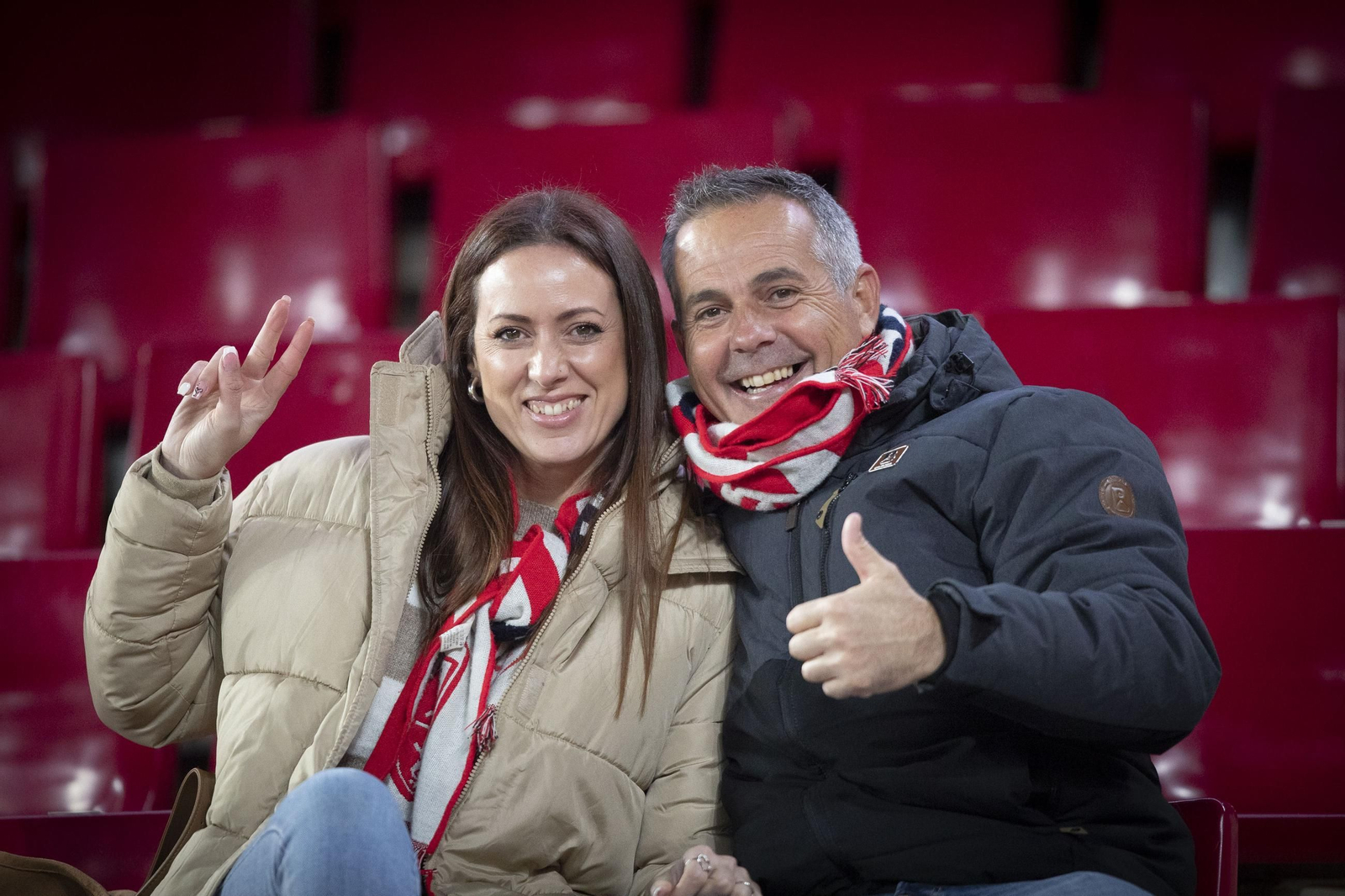 Las mejores fotos del ambiente en Los Cármenes para el derbi andaluz entre Granada CF y Córdoba CF