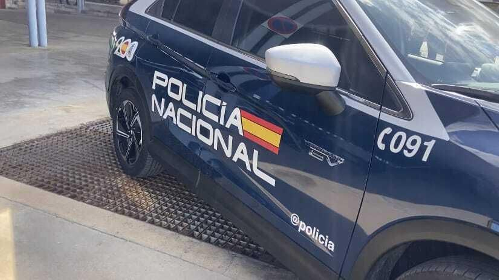 Tres detenidos en Sevilla por estafar a un anciana, a la que convencieron para que los hiciera herederos