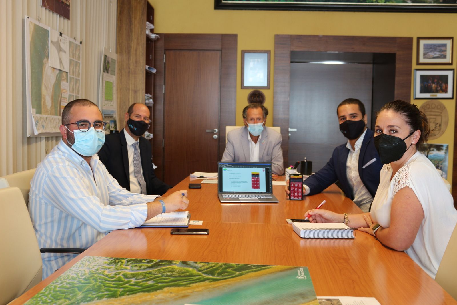 Reunión de José María Román con los responsables de Gecor, este viernes.