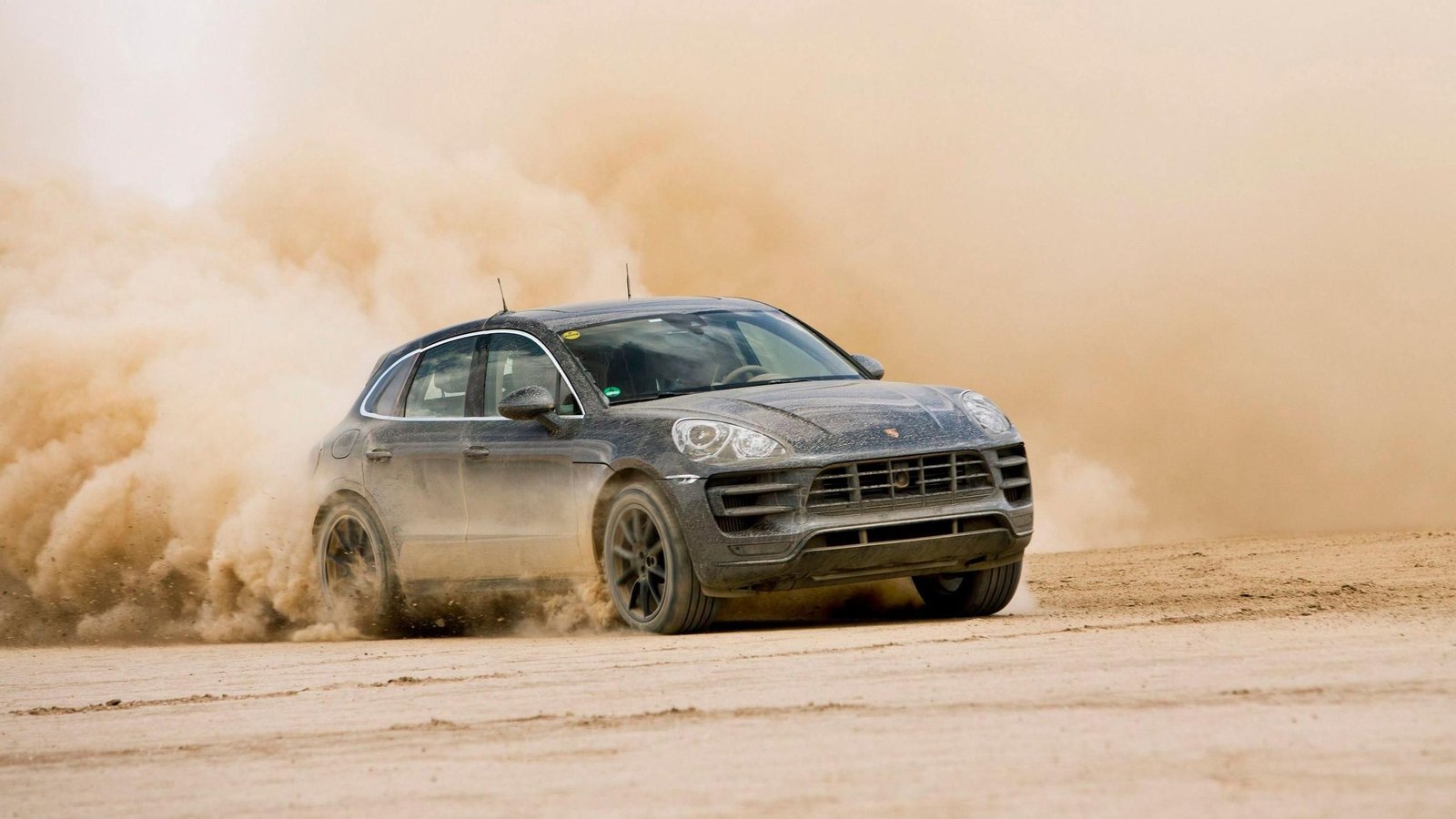 Imagen de un Porsche Macan durante una prueba.