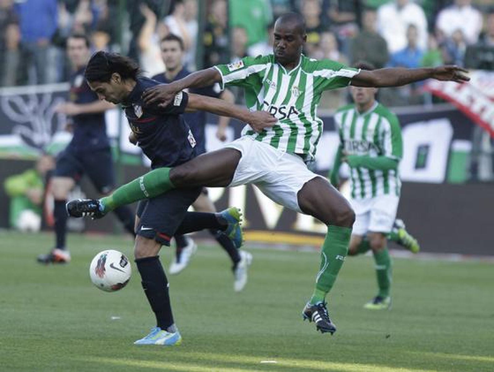 El Betis iguala con el Atlético de Madrid en el Benito Villamarín tras un final del partido loco (2-2). / Antonio Pizarro