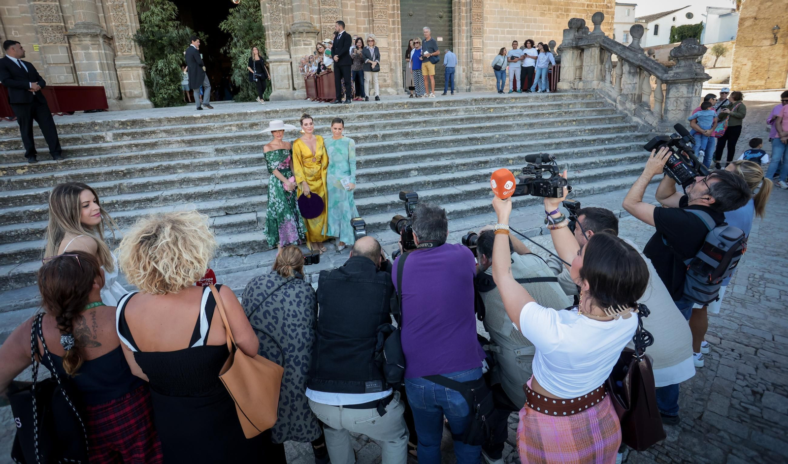 Imágenes de los asistentes a la boda de Ana Cristina Portillo Domecq en la Catedral de Jerez Imágenes de los asistentes a la boda de Ana Cristina Portillo Domecq en la Catedral de Jerez