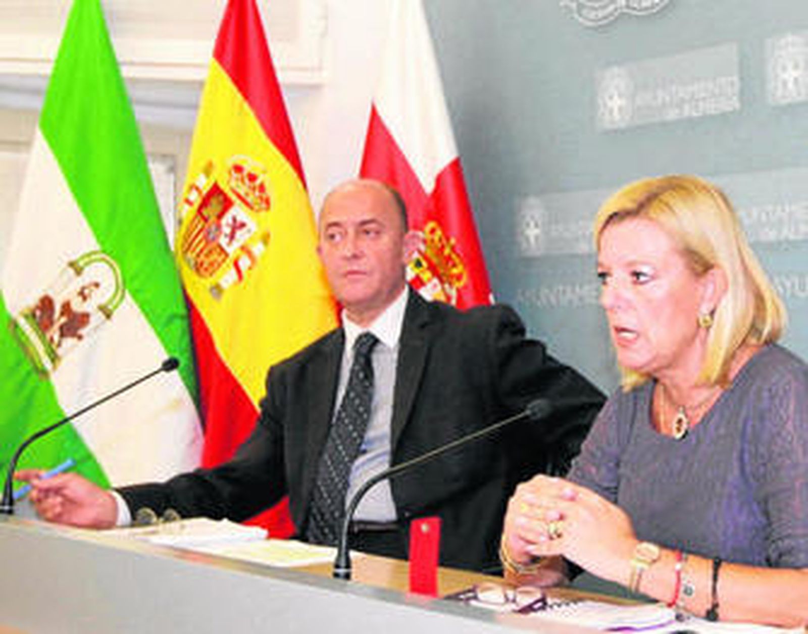 Rafael Guijarro y Clara Inés Rodríguez, concejales del PSOE.