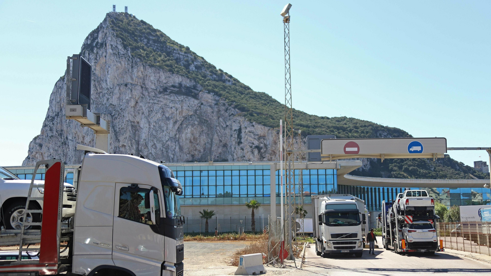 Fotos del segundo día del estado de alarma por coronavirus en el Campo de Gibraltar