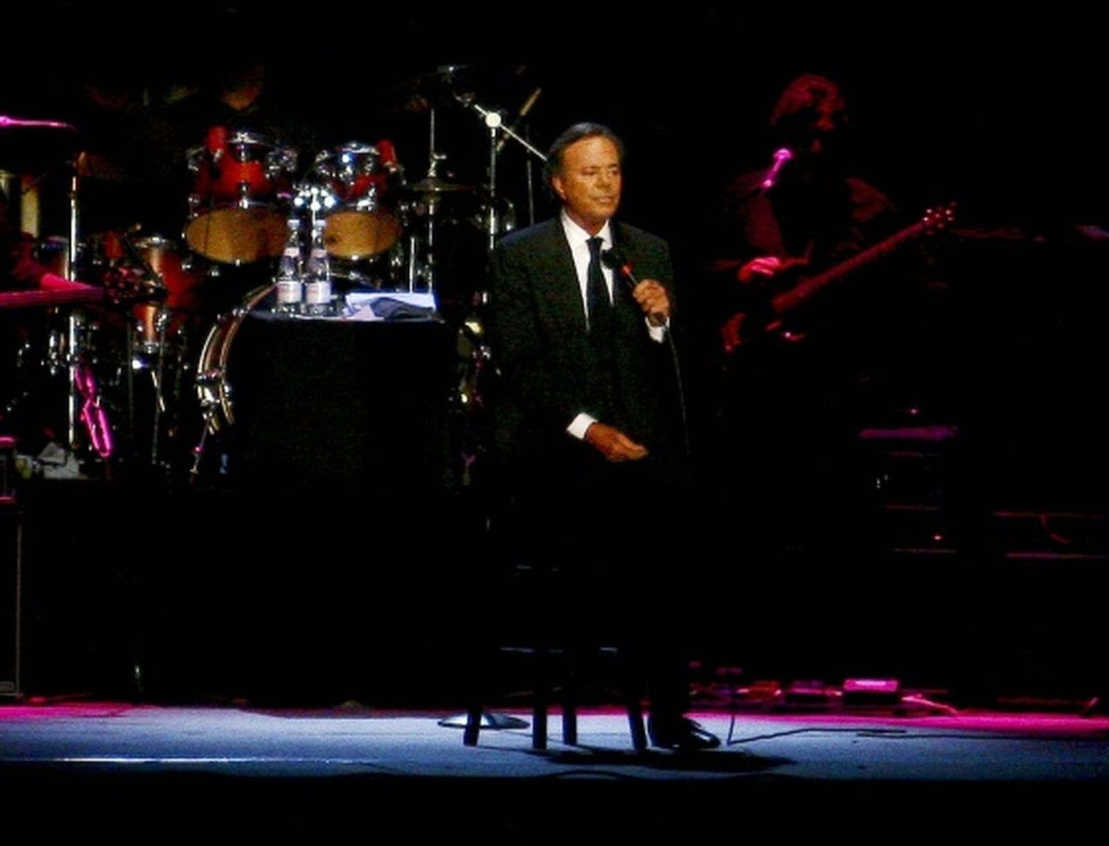 Julio Iglesias, el truhán solidario