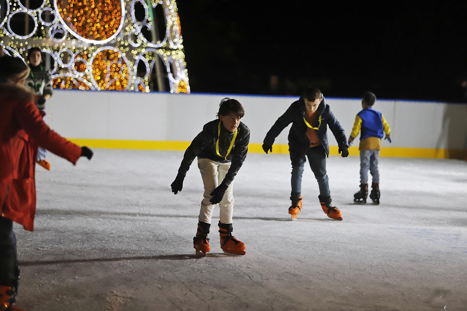 Imágenes de la pista de hielo en Isla Chica por Navidad
