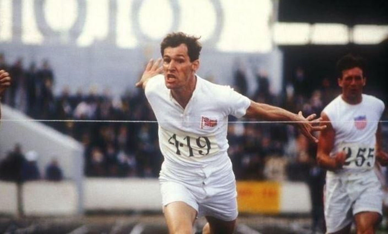 Ben Cross, en una escena de 'Carros de Fuego'