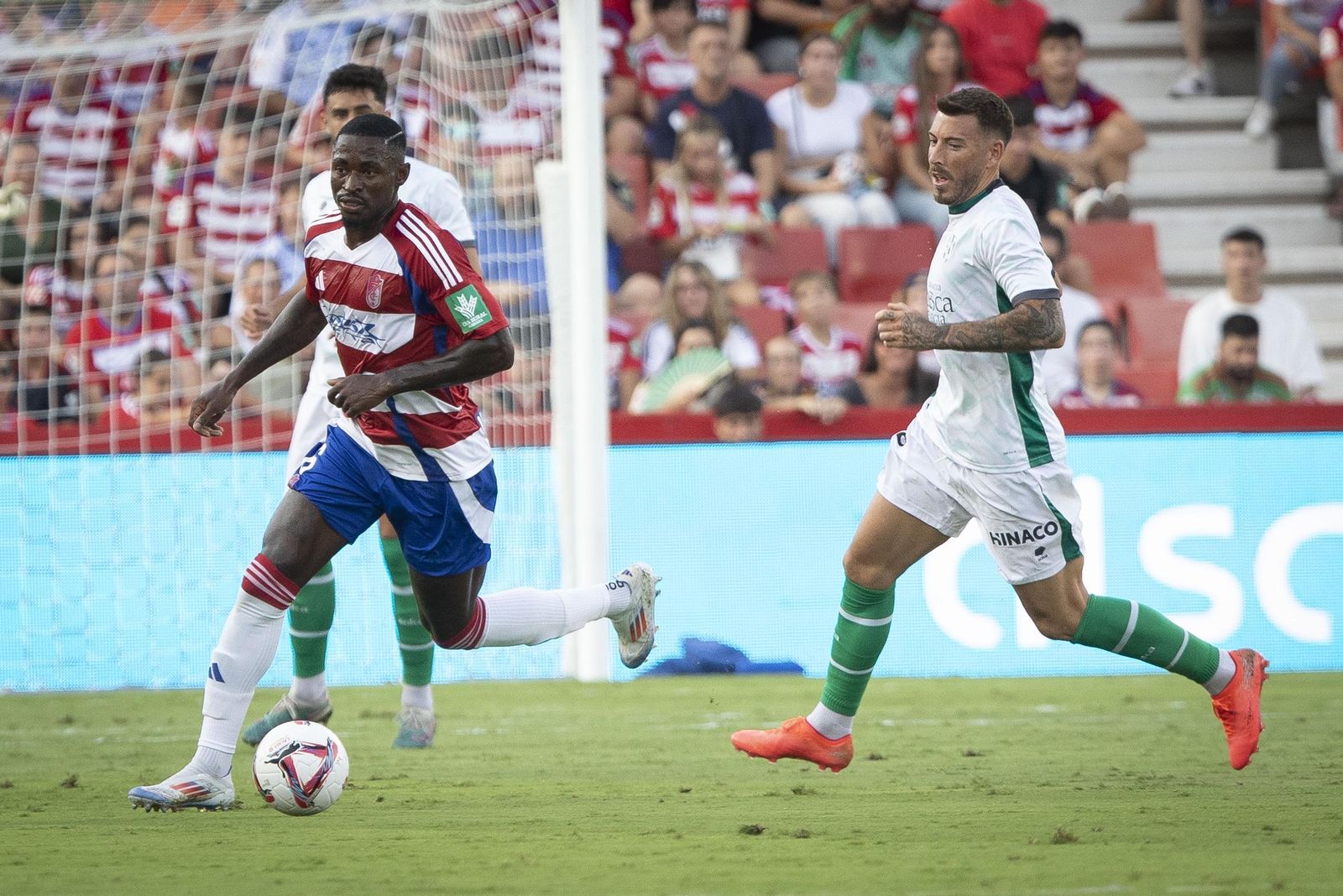 Hongla se perdió también el choque ante el Deportivo.