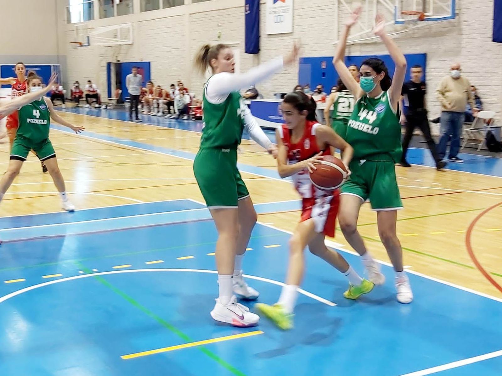 ISE Costa de Almería vuelve a la senda de la victoria (70-44)