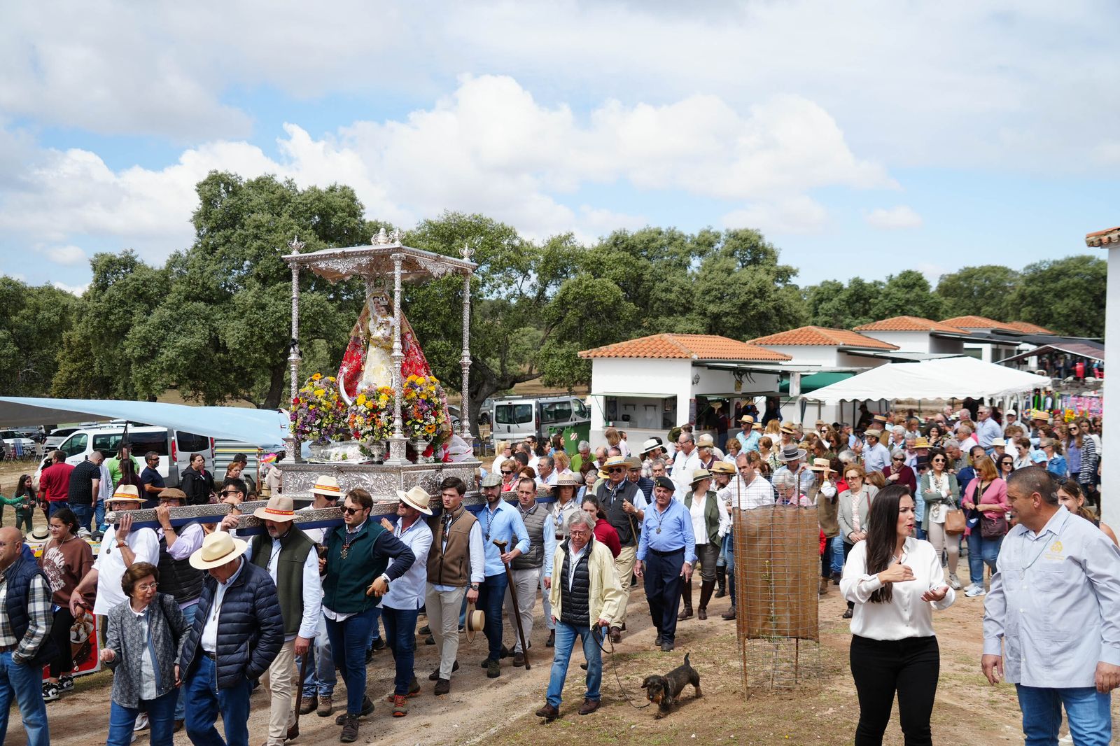 Las imágenes de la romería de la Virgen de Luna del Lunes de Pentecostés en Villanueva de Córdoba