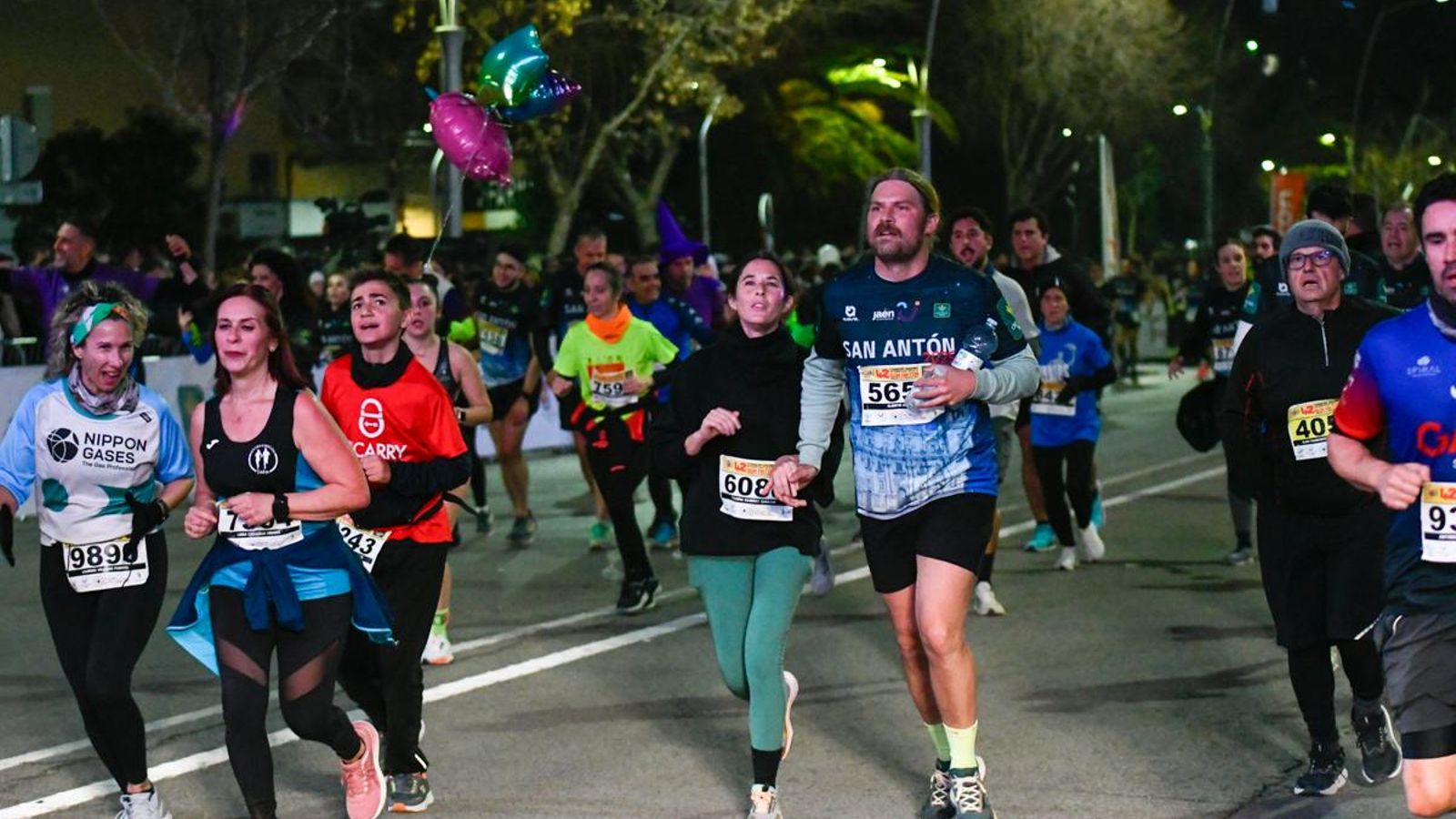 En imágenes: búscate en tu llegada a meta de la Carrera de San Antón 2025 (10)