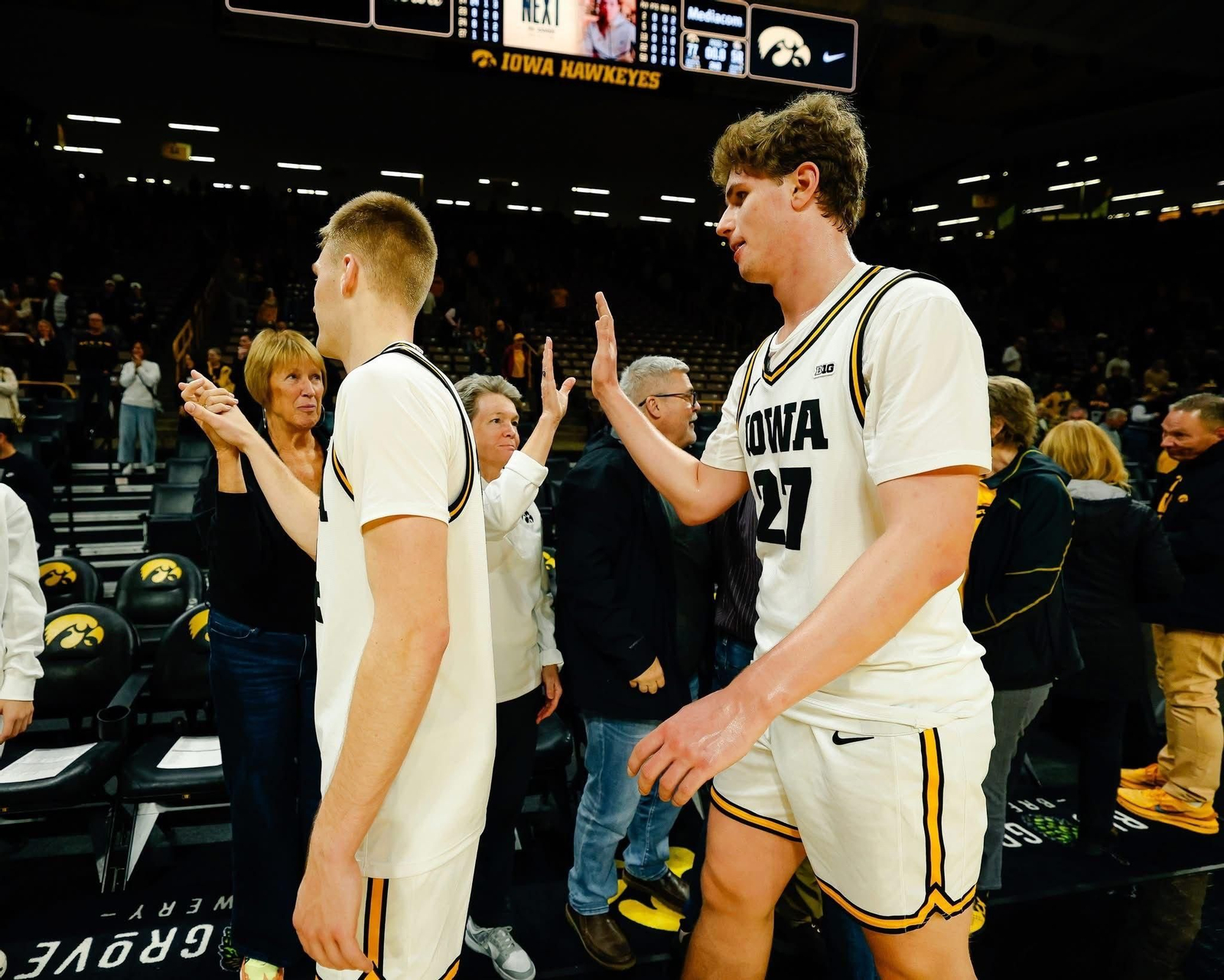 NCAA: Álvaro Folgueiras confirma su gran inicio en Iowa