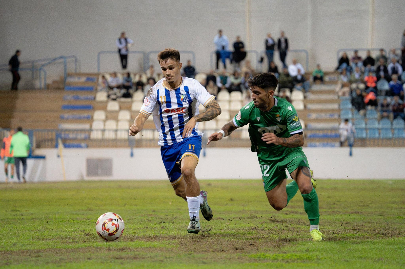 El jugador del Motril en el partido contra el Real Jaén