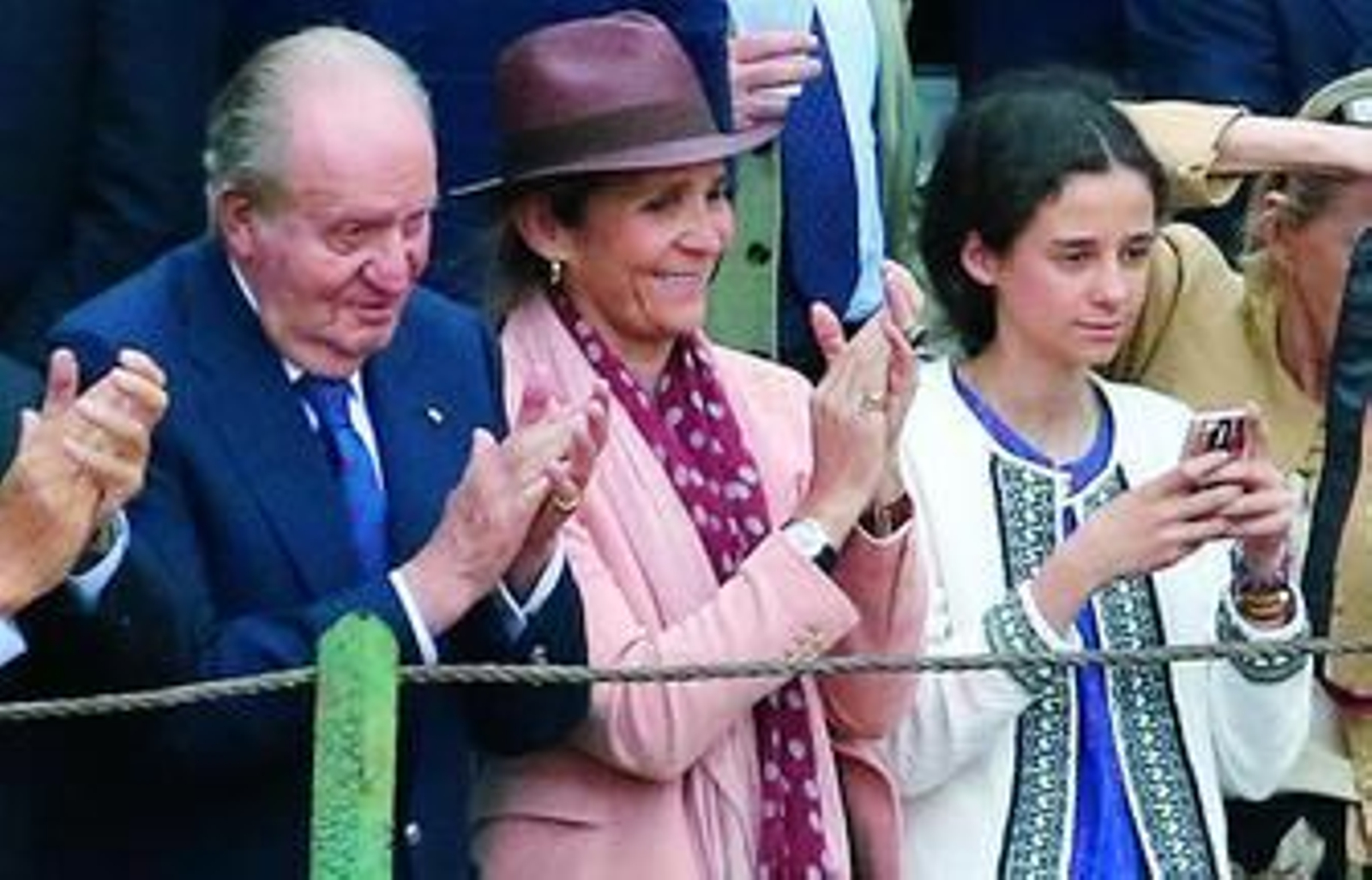 El Rey: "Tenemos que defender la fiesta"