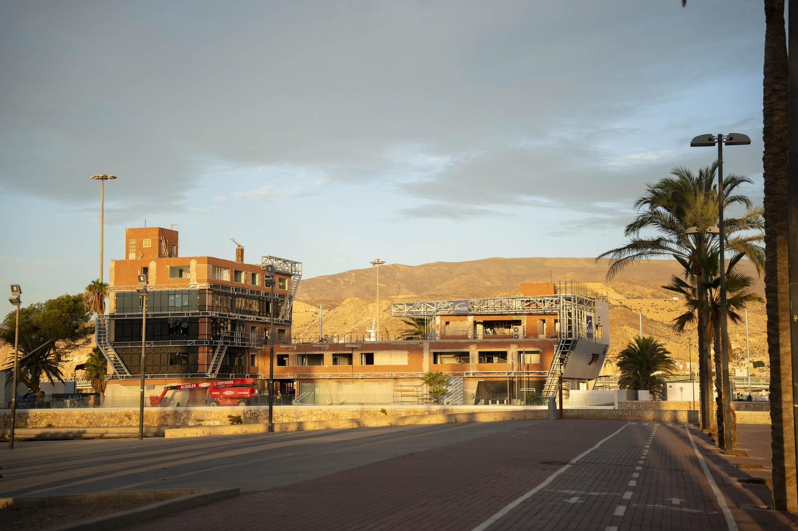 En imágenes las obras del Puerto Ciudad de Almería