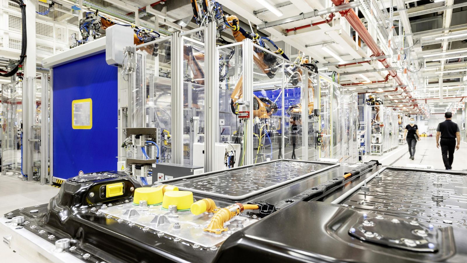 El objetivo de Daimler para 2022 es disponer de su propia red de fabricación de baterías integrada junto a la de sus modelos eléctricos e híbridos. El objetivo de Daimler para 2022 es disponer de su propia red de fabricación de baterías integrada junto a la de sus modelos eléctricos e híbridos.