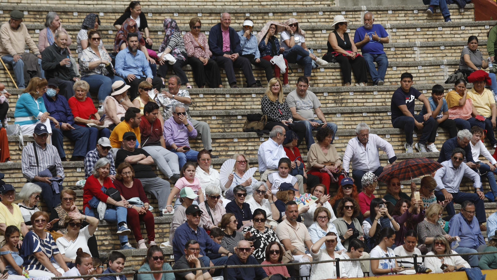 La clase magistral de tauromaquia organizada por Miguelete, en imágenes