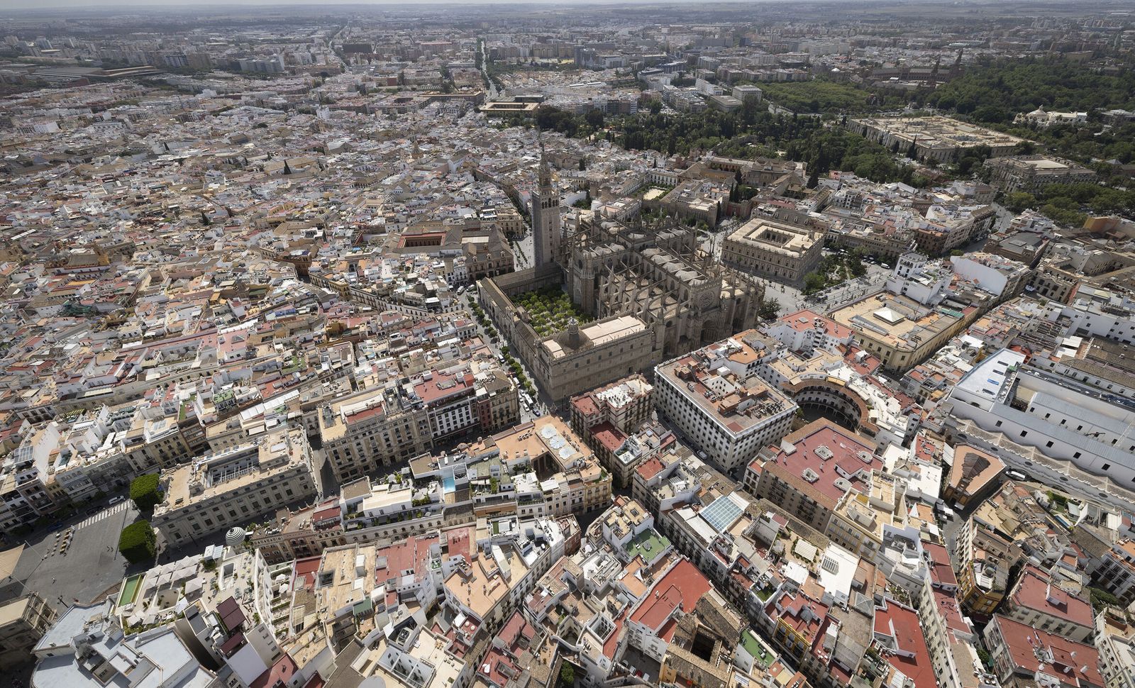Sevilla desde el helicóptero de la Policía Nacional