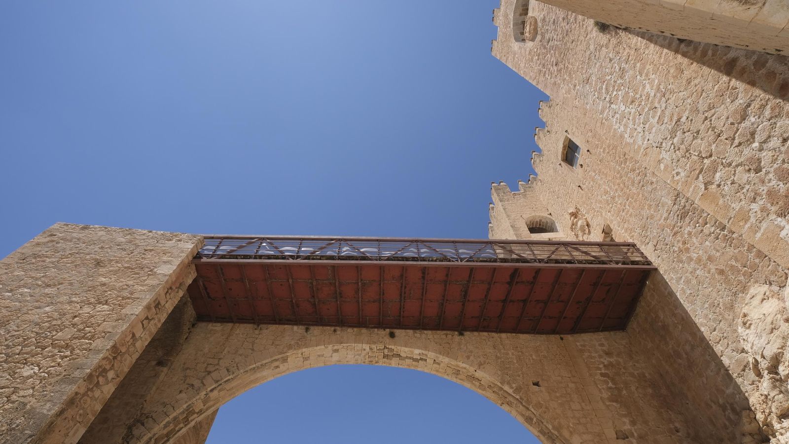 Las imágenes del Castillo de Vélez Blanco como nunca lo has visto