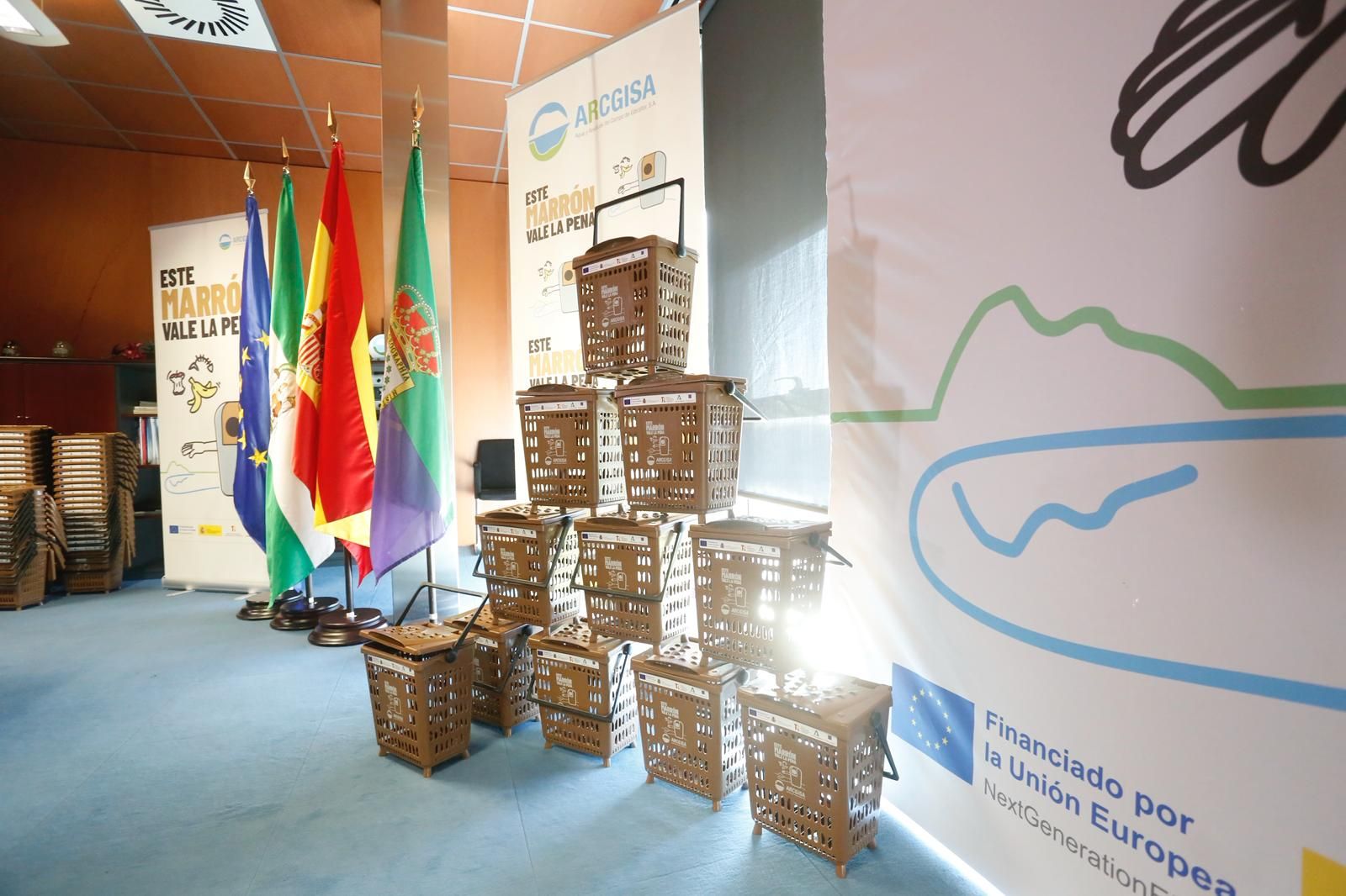 La Mancomunidad del Campo de Gibraltar repartirá 75.000 cubos para residuos orgánicos.