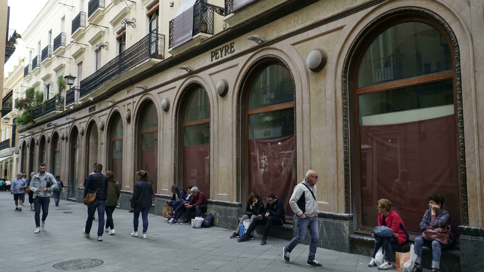 El edificio Peyré, en la calle Francos