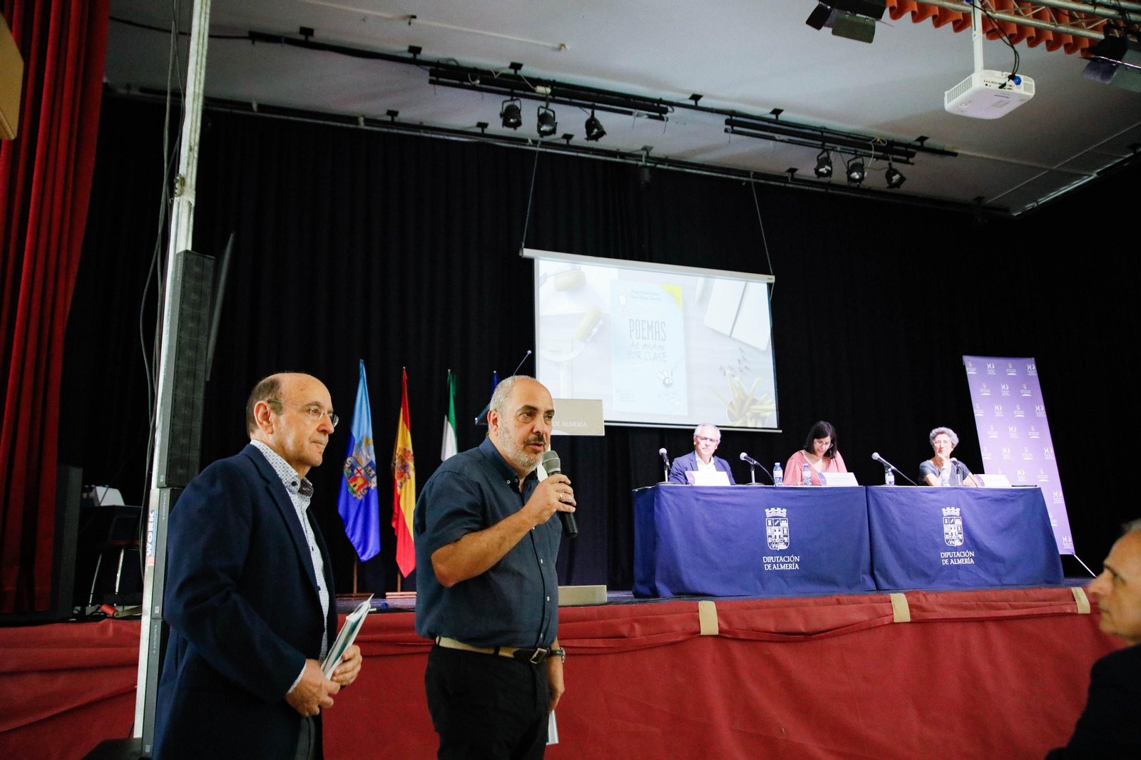 Imágenes de la entrega de los Escudos de Oro del IEA y la celebración de su Plenario